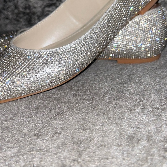 ✨David’s Bridal Crystal Flats✨🤍 - Picture 3 of 4